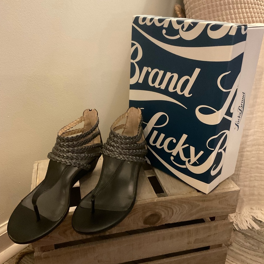 Lucky Brand 🍀 Sandals